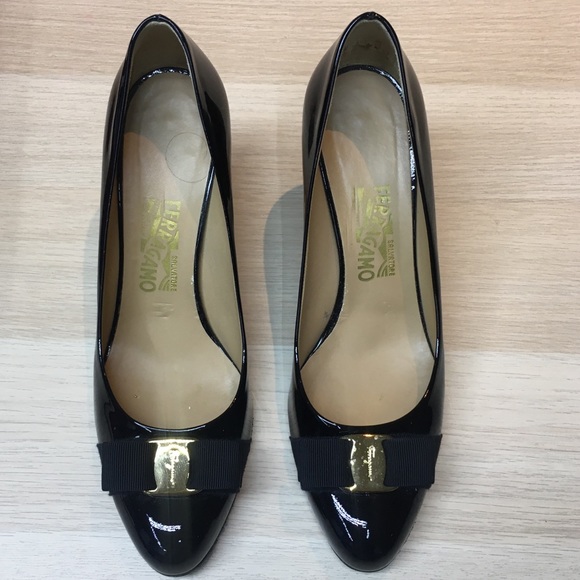 Ferragamo patent pumps - Picture 6 of 15